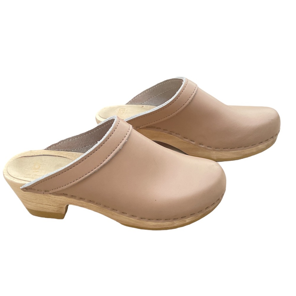 SVEN blush pink/nude clogs size 39
